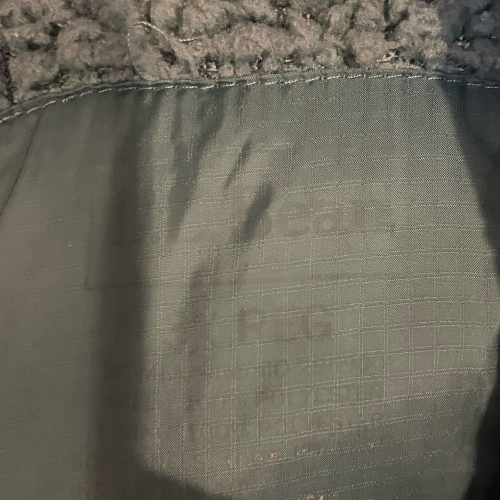 LL Bean Women’s Quilted Jacket - Picture 4 of 5